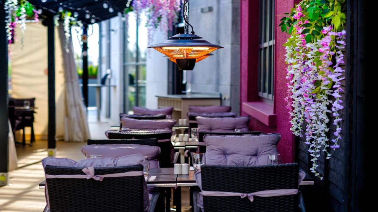 Claregalway Hotel Bagian luar foto