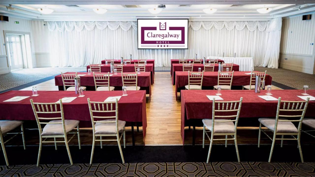 Claregalway Hotel Bagian luar foto