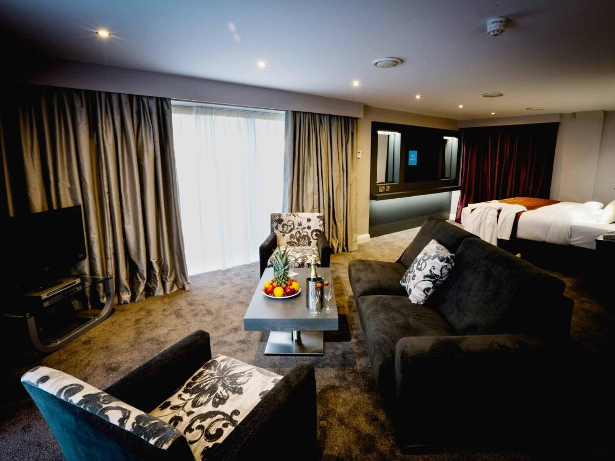 Claregalway Hotel Bagian luar foto