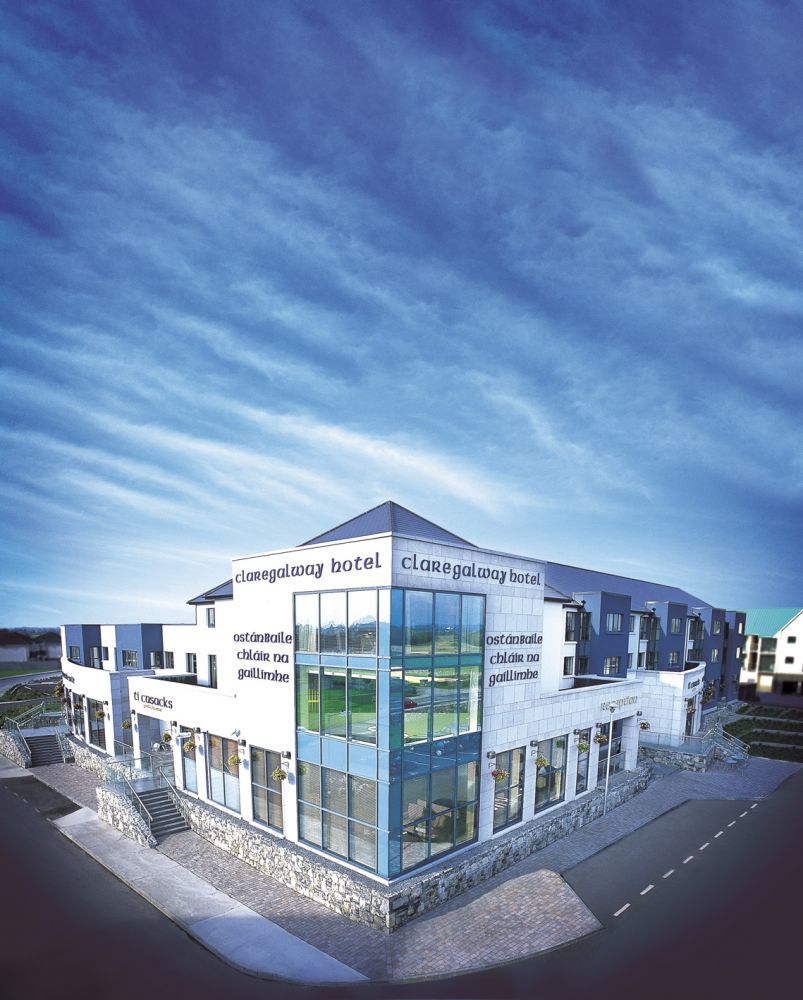 Claregalway Hotel Bagian luar foto