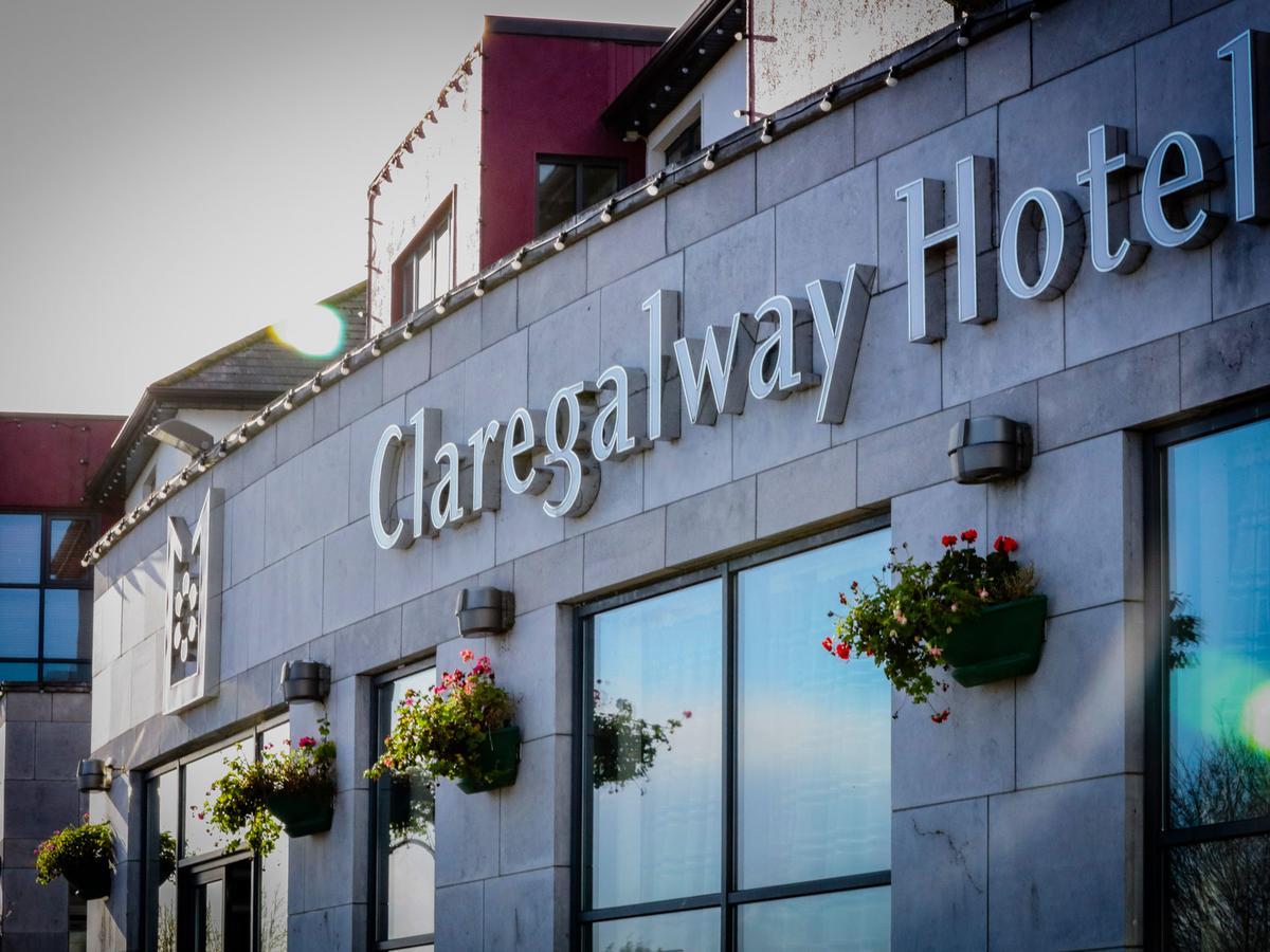 Claregalway Hotel Bagian luar foto