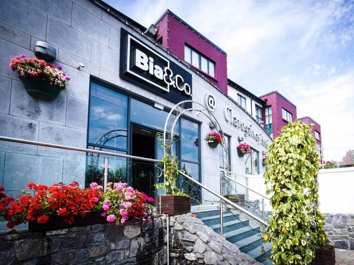 Claregalway Hotel Bagian luar foto
